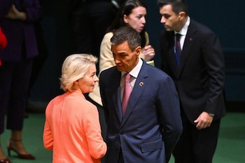 La presidenta de la Comisión Europea, Ursula von der Leyen, y el presidente de España, Pedro Sánchez, en una foto de archivo. (Europa Press)