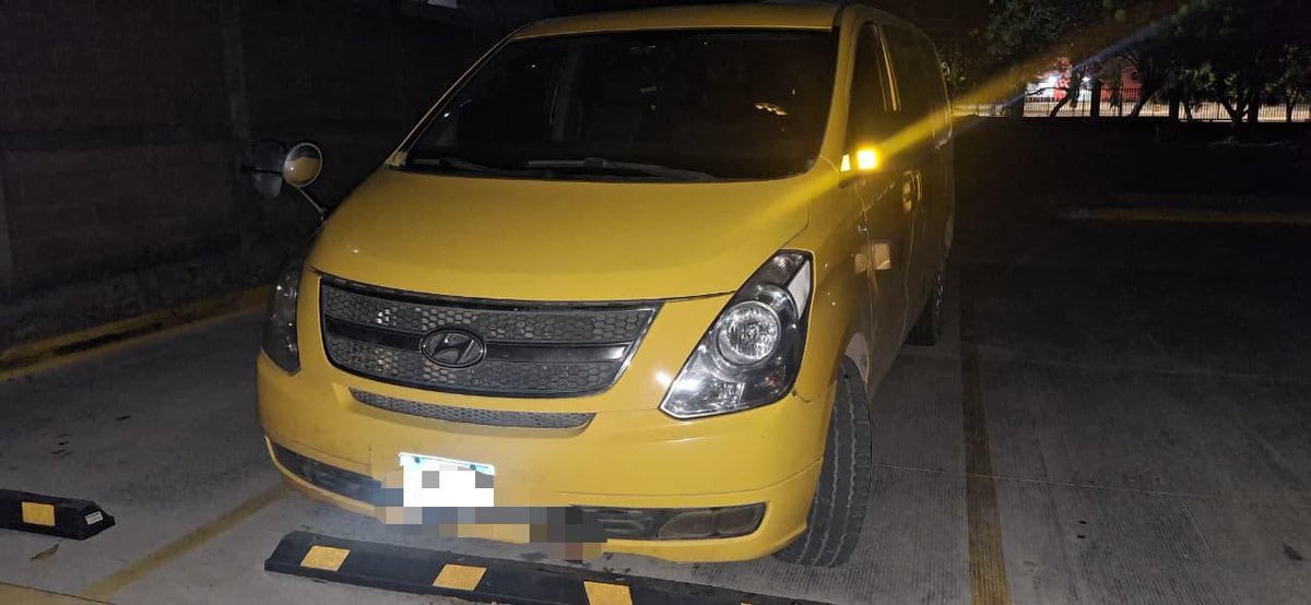 En esta unidad transportaban de manera ilegal los nueve ciudadanos de nacionalidad china