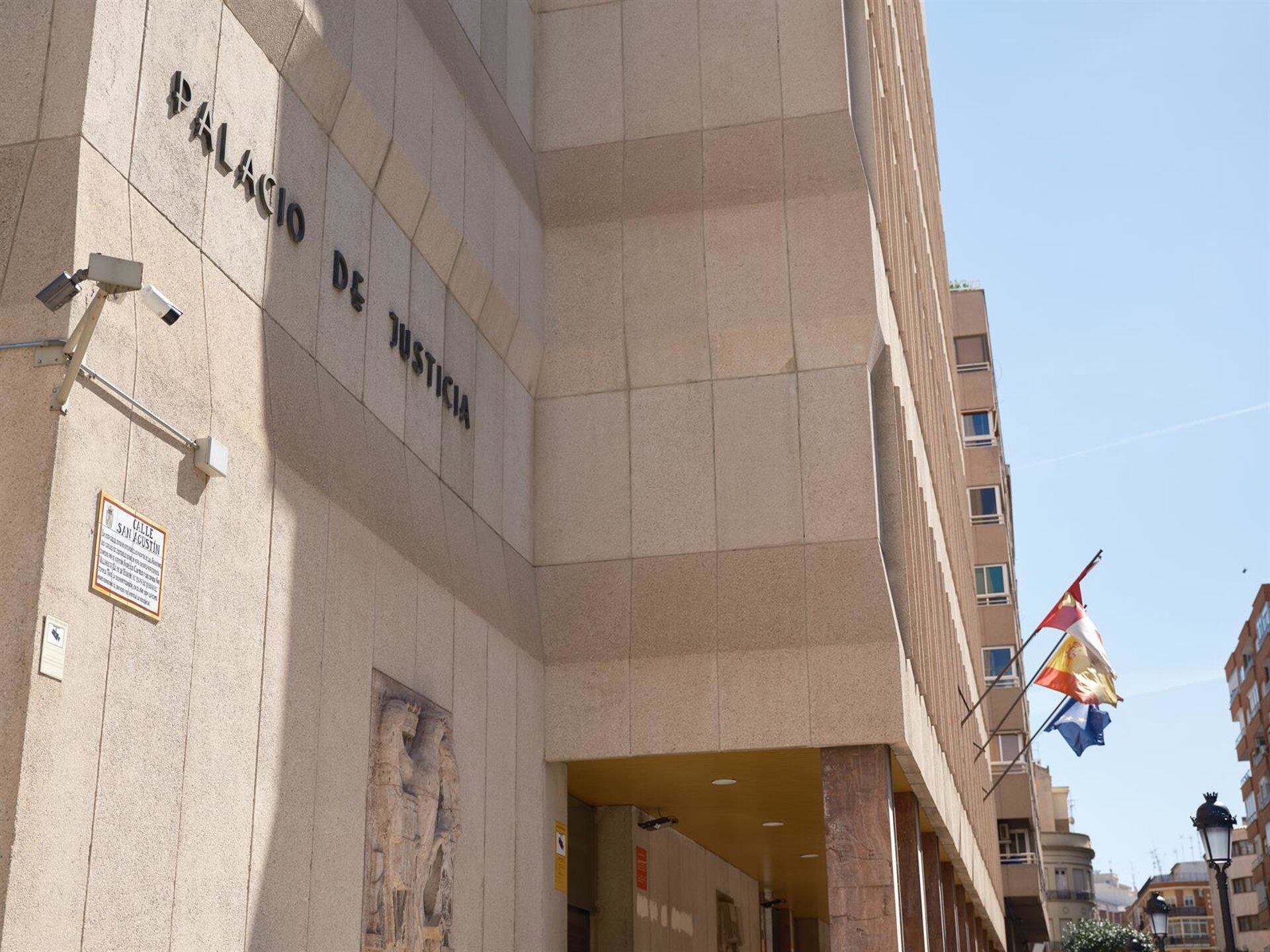 Piden 4 años de prisión para una acusada de atacar con un cuchillo a su examante en Albacete en 2020
