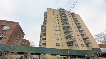 El ataque a paramédicos en El Bronx deja cuatro heridos y un detenido