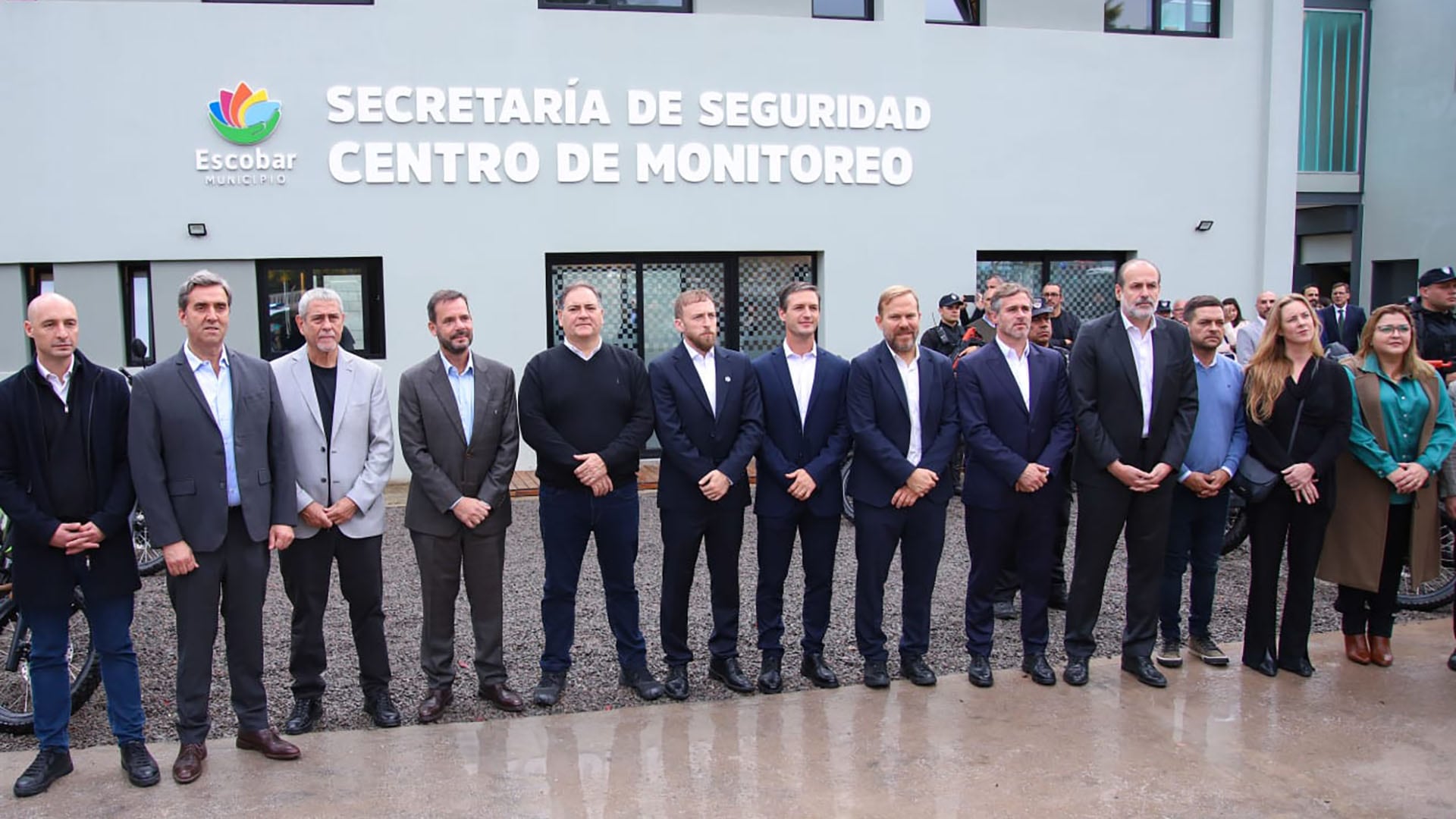 Los intendentes que se reunieron en Escobar junto a Javier Alonso y Agustina Vila