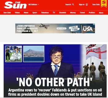 Captura de pantalla con la foto de Javier Milei, una bandera británica, soldados y pancartas sobre las islas Malvinas en el diario The Sun