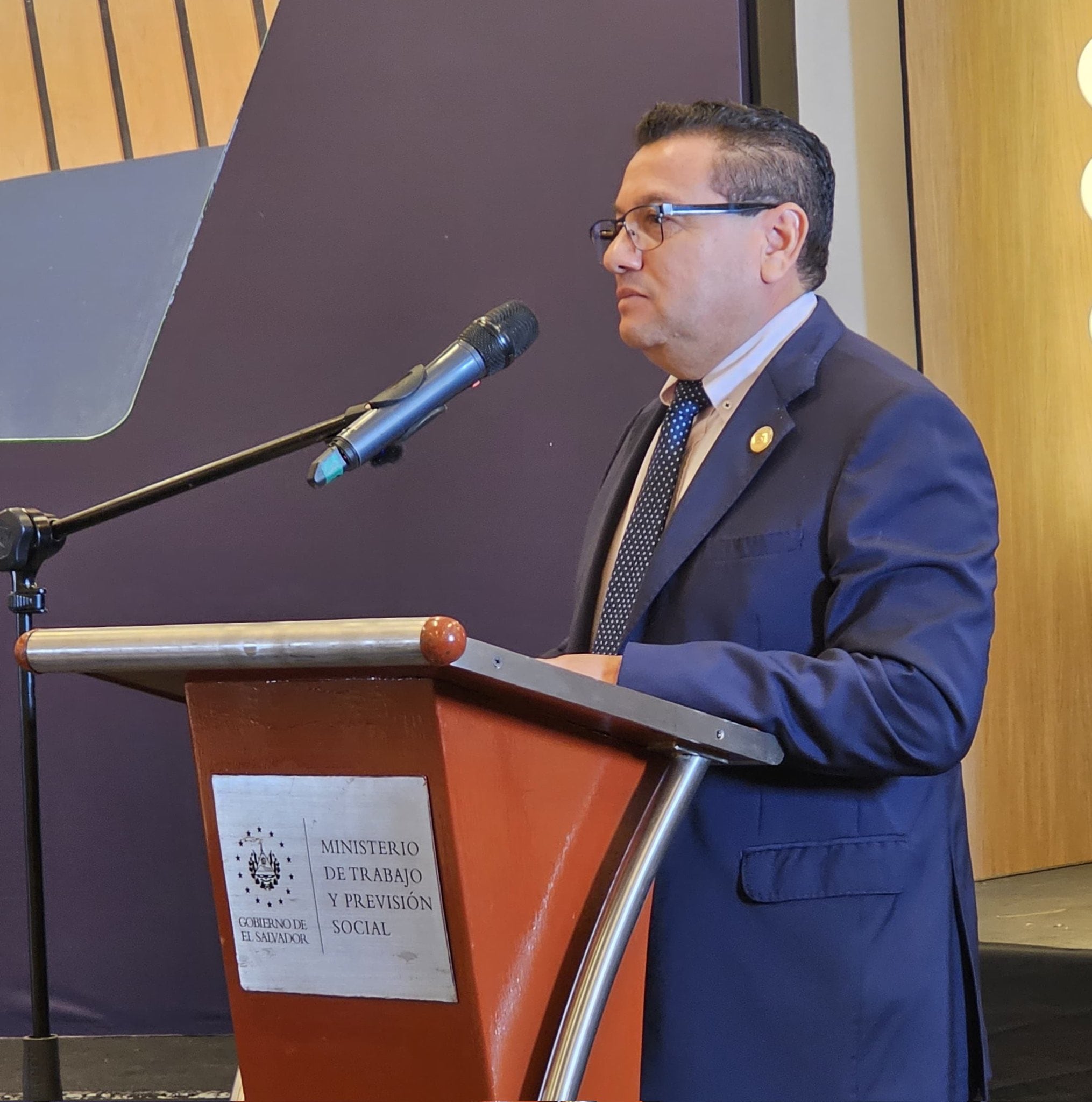 La decisión de la OIT fue confirmada durante la 114ª Conferencia Internacional del Trabajo en Ginebra por el ministro Rolando Castro. (Foto cortesía Ministerio de Trabajo)