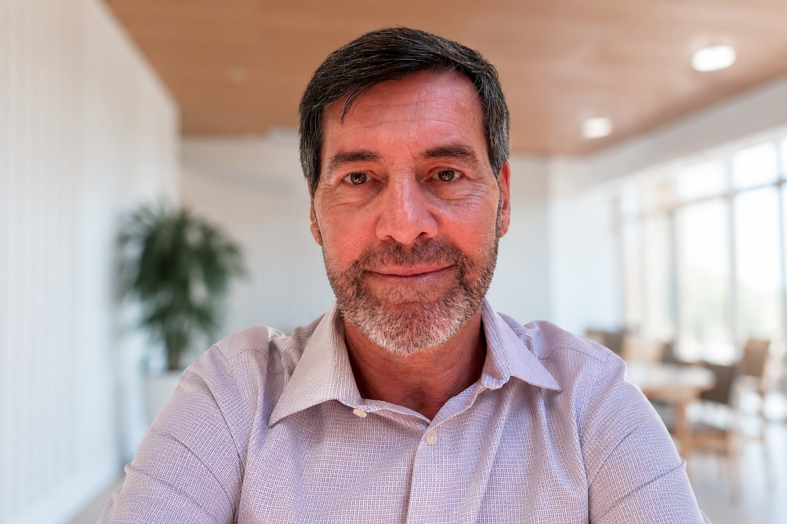 Alejandro Morduchowicz: “La escuela tiene un cepo educativo: el Estado la hiperregula y a la vez la deja sola”