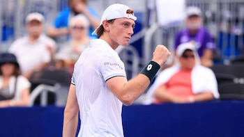 Ignacio Buse barre a Juan Manuel Cerúndolo y se hace con sus primeras semifinales en pista dura en el ATP 250 de Winston-Salem 2026