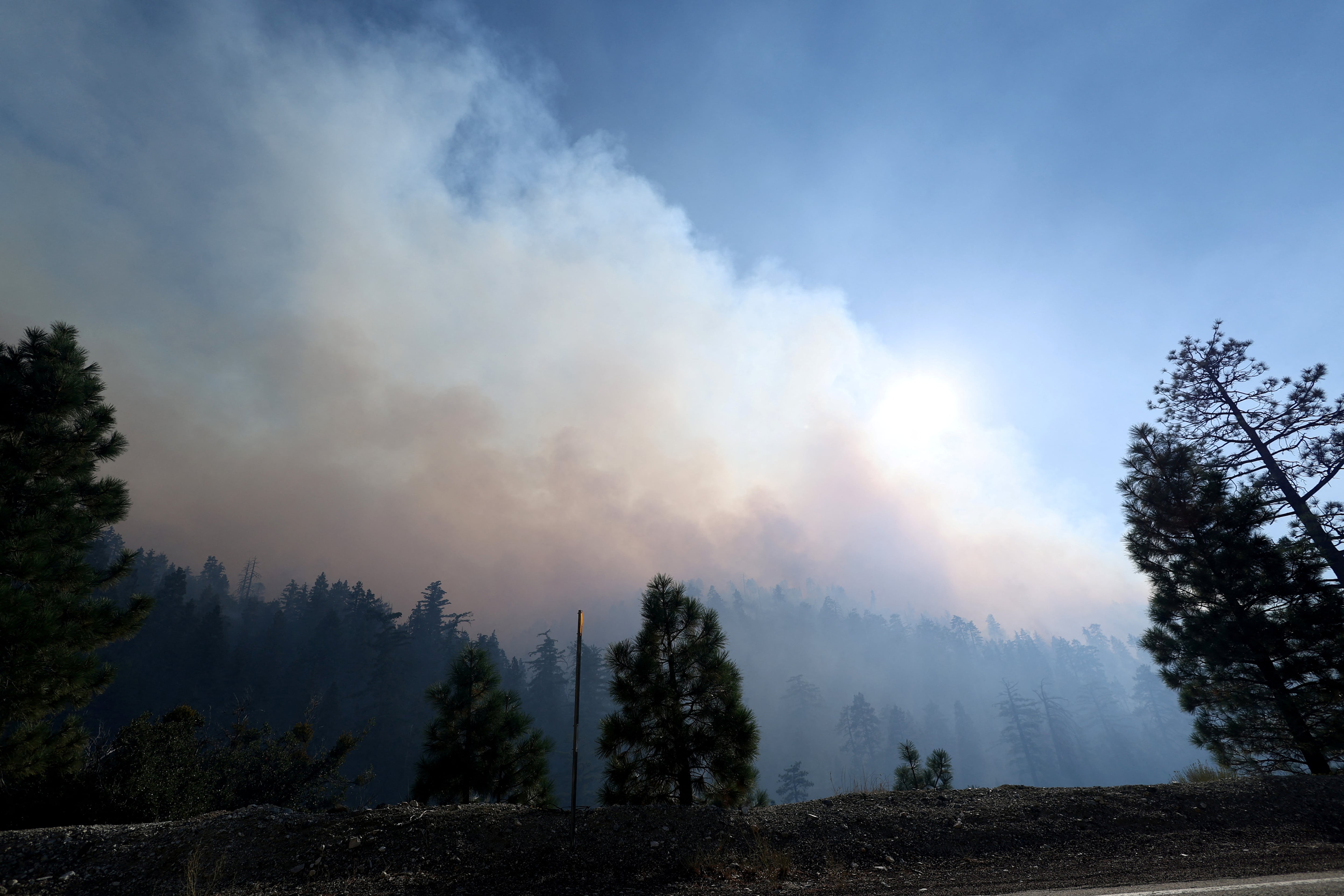 Las evacuaciones en Nevada alcanzan a más de 6.000 personas en el condado de Washoe, incluidas comunidades como Cold Springs, Canyon Hills, White Lake y Silver Knolls. (REUTERS/Mario Anzuoni)