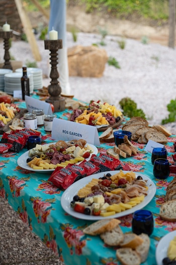 Mesa estampada por Ros Garden