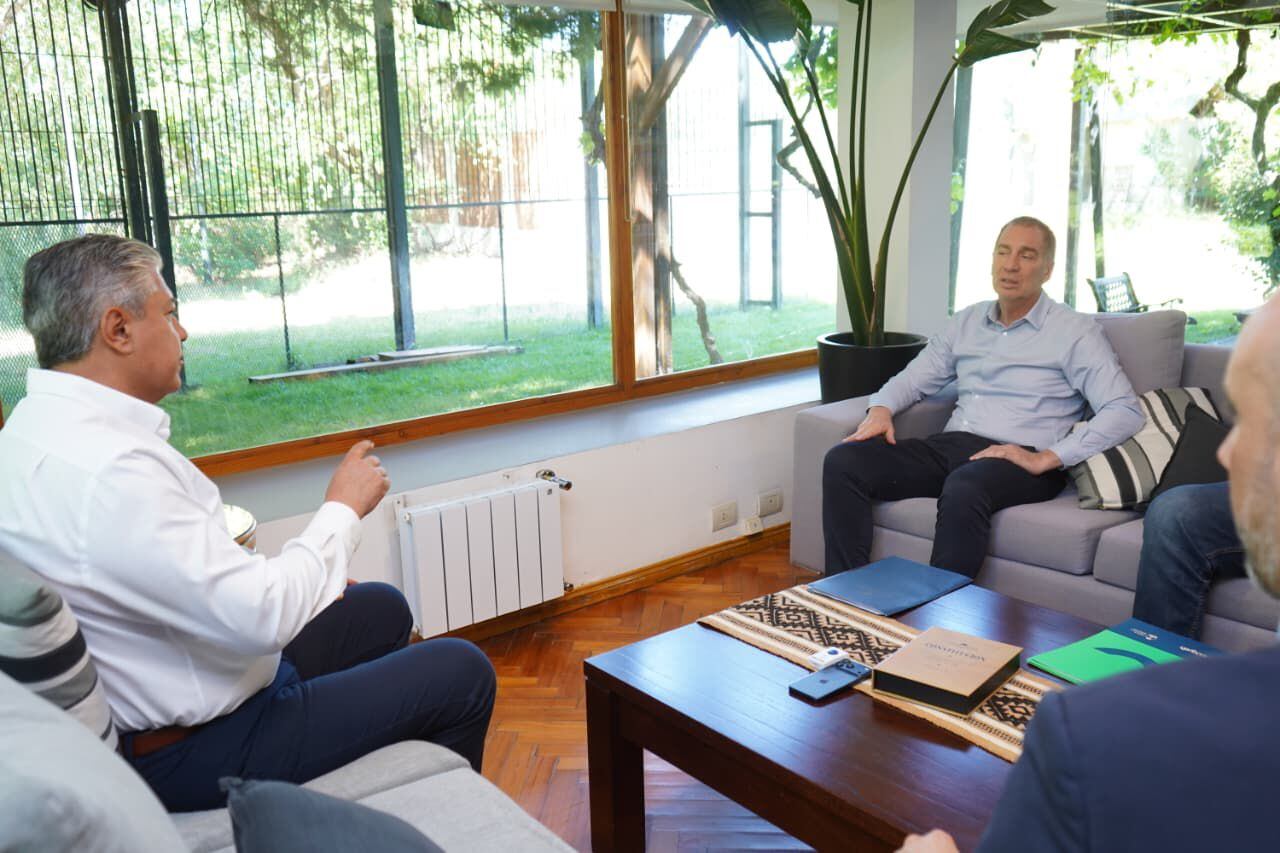 Santilli viajó el fin de semana a Neuquén para reunirse con el gobernador Rolo Figueroa