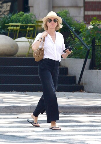 Naomi Watts recorrió las tiendas