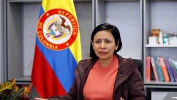 Renuncia la directora de Unidad