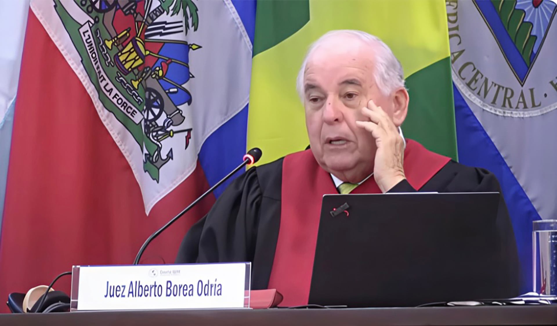 La actuación del jefe del Comando Unificado de la Fuerza Armada el 11 de Abril fue un tema que el juez Alberto Borea Odría insistió en precisar