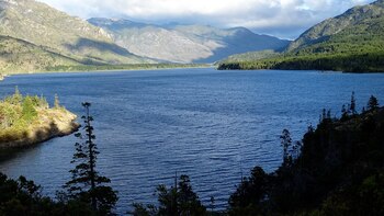 El espectacular lago transparente de