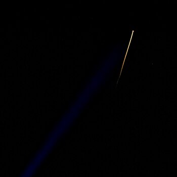 La cápsula atravesó el cielo