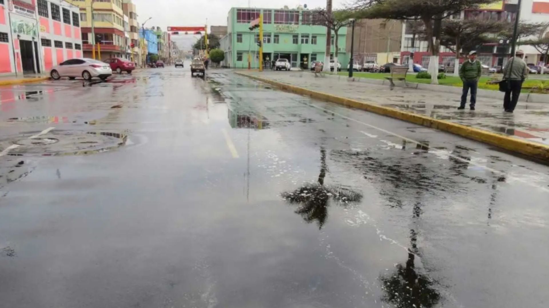 Senamhi envió una alerta preventiva a los celulares de miles de peruanos ante la presencia de lloviznas y un incremento de los vientos en sectores cercanos al litoral - Créditos: Andina.