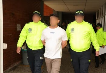 El uniformado fue detenido ocho