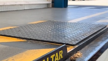 Una de las placas en