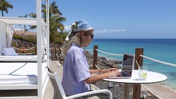 Tres ciudades españolas entre las mejores del mundo para teletrabajar: Madrid y Barcelona no aparecen en el ranking