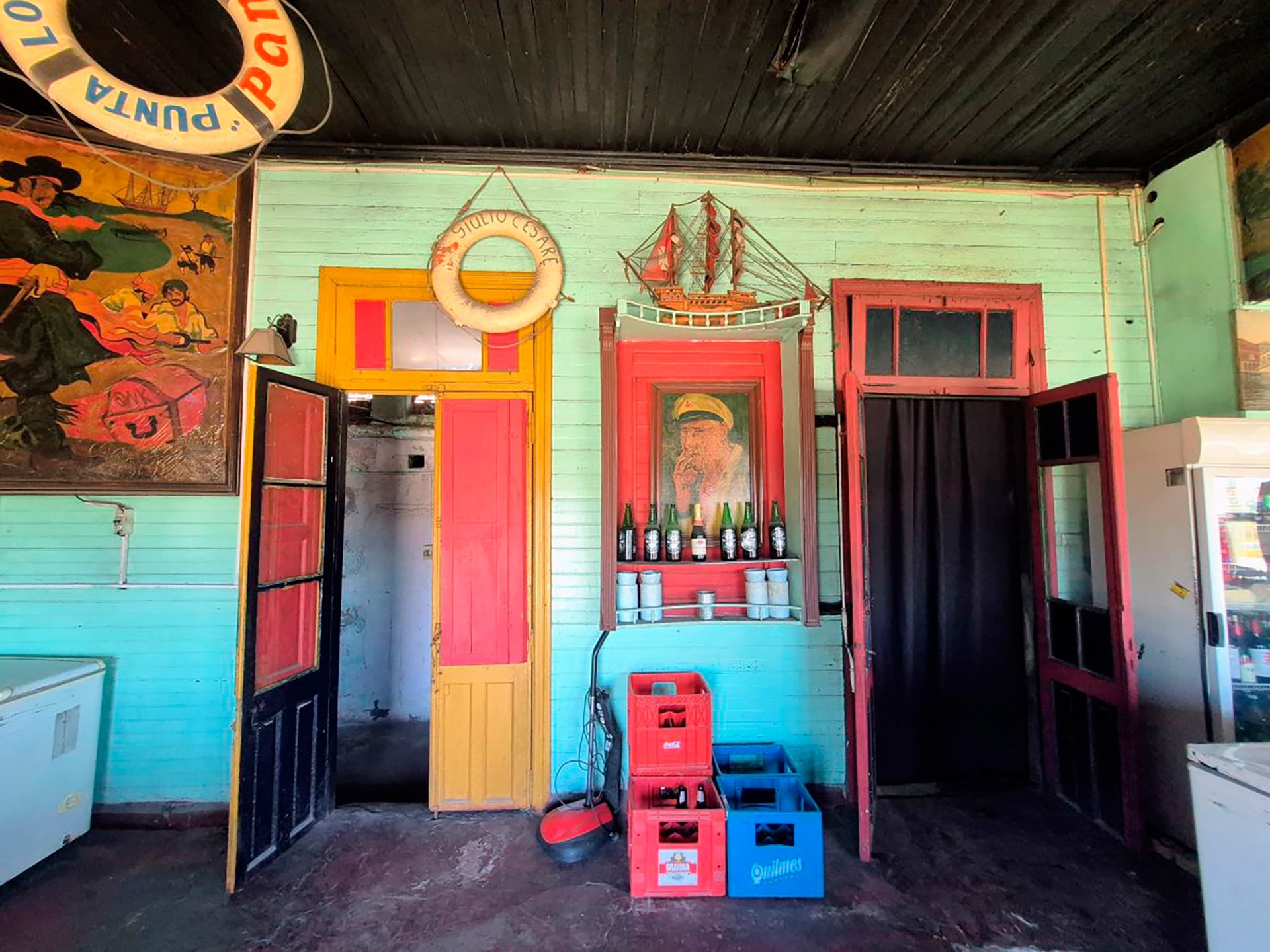 Alejandra Carrizo, actual encargada, continúa la tradición familiar y mantiene intacto el espíritu del bar