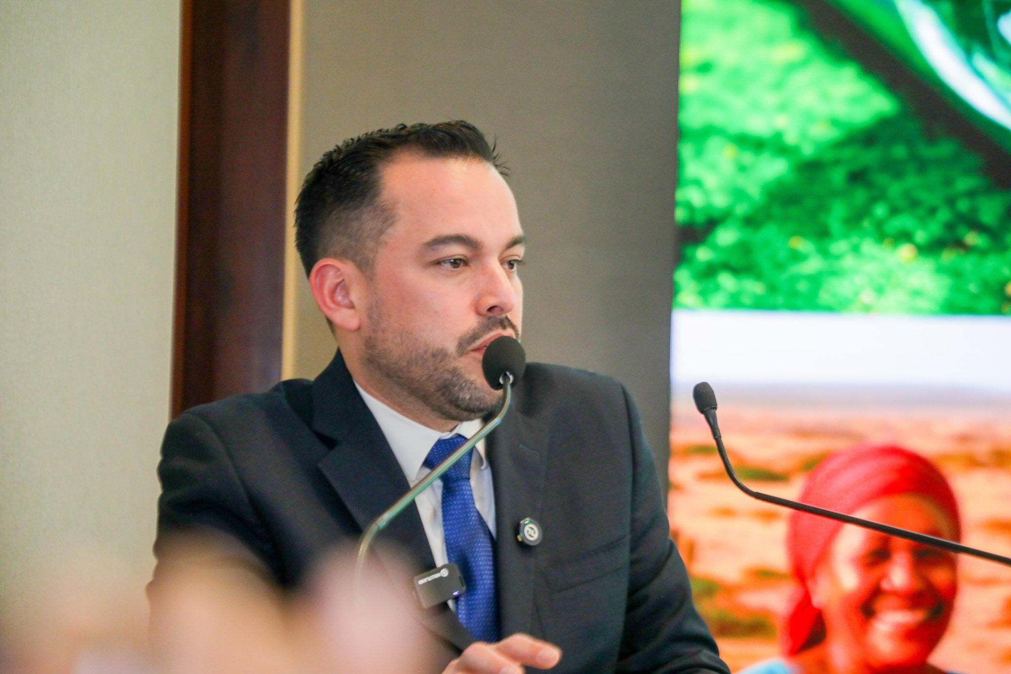 Edwin Palma, ministro de Minas y Energía, dice que hay una deuda histórica con la producción de biocombustibles - crédito @PalmaEdwin/X