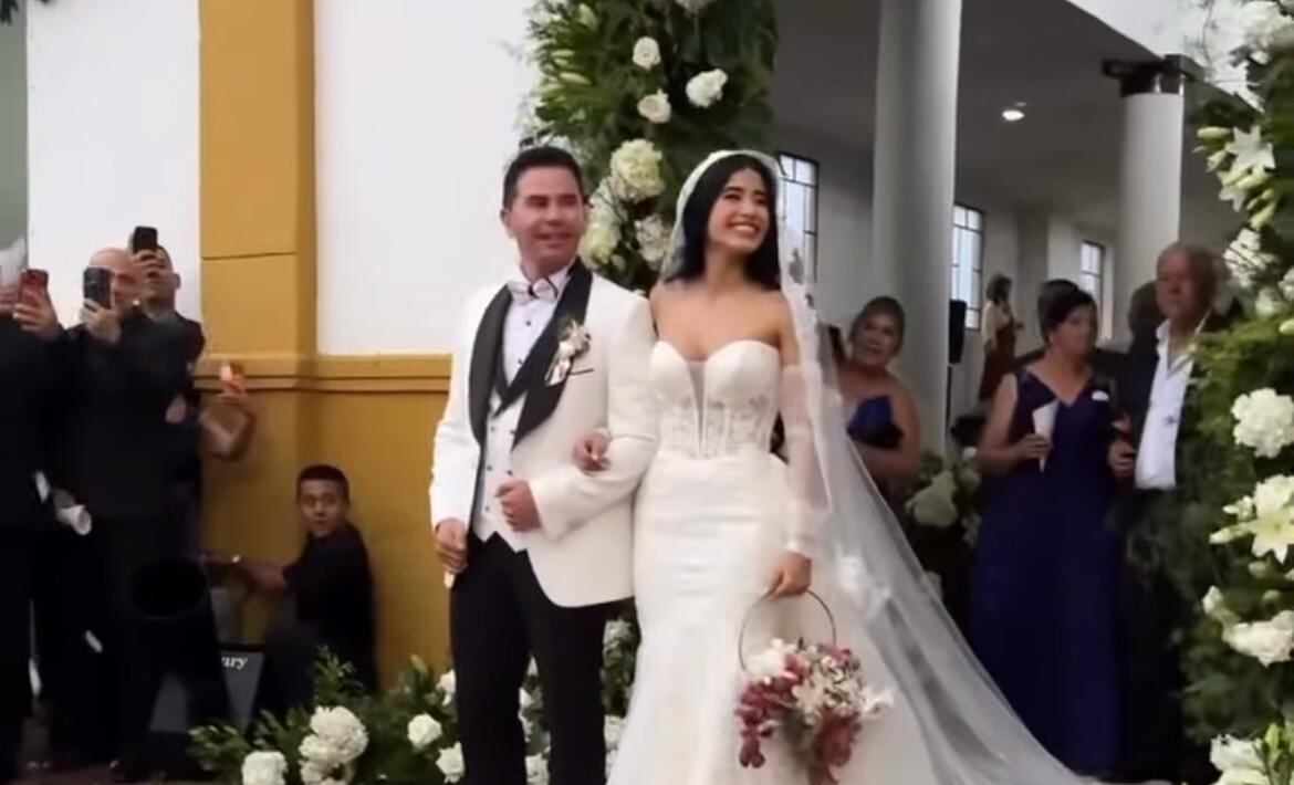 Así fueron los votos de Jenny López y Jhonny Rivera en su matrimonio - crédito @riveraibagueoficial/IG