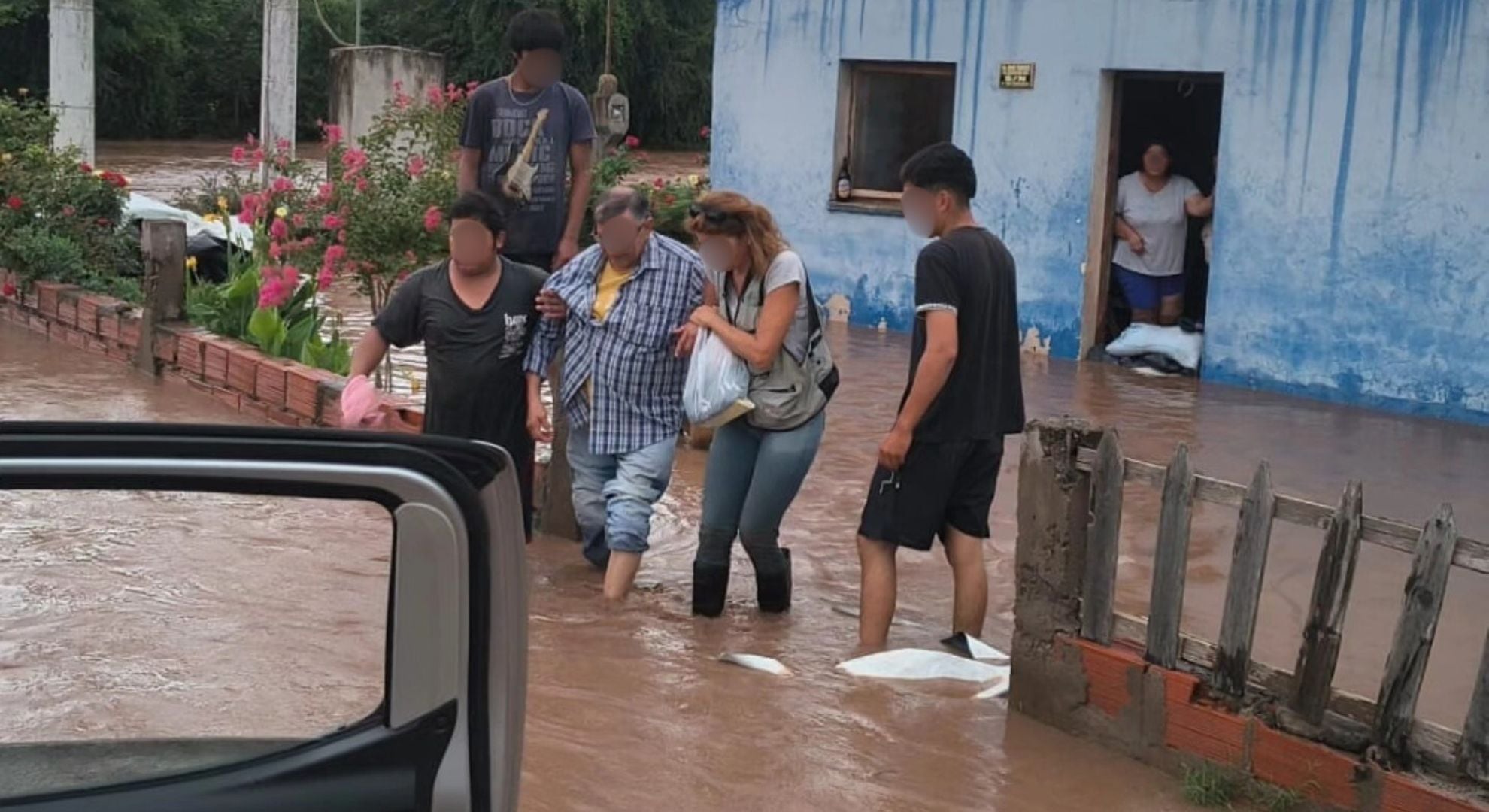 Ya registraron más de 200 personas evacuadas