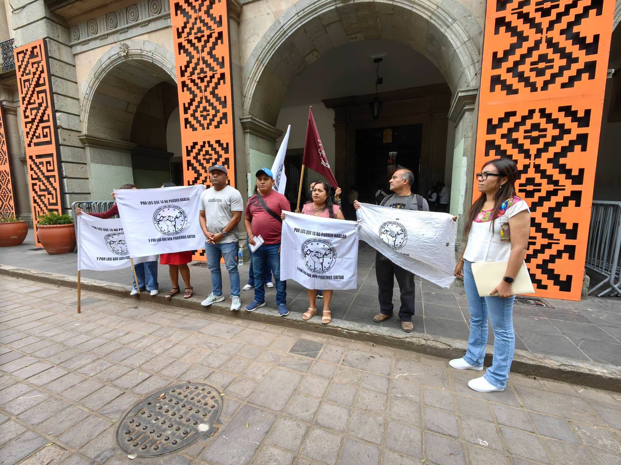 Condenan a más de 200 años de cárcel a un hombre por la masacre que dejó 15 muertos en Huazantlán del Río, Oaxaca. RRSS