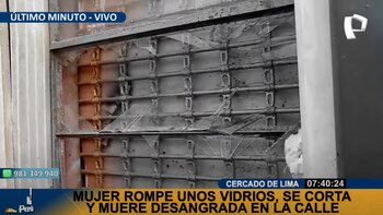 Mujer rompe vidrios de una