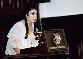 La actirz Irma Serrano también