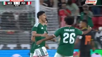 Gol de Víctor Guzmán en descuido defensivo para que México empate el marcador a Perú en amistoso por fecha FIFA 2026