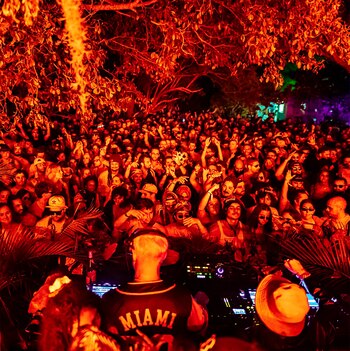 Rakastella ofrece 15 horas