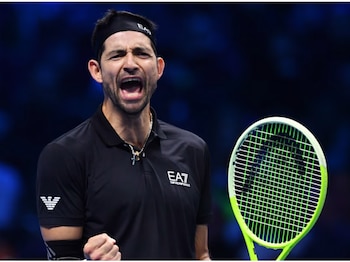 El atleta salvadoreño compitió en el ATP 500 de Dubái con el croata Mate Pavić./(Foto INDES)