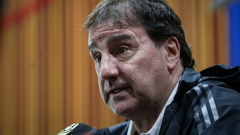 Néstor Lorenzo defendió a Colombia por la polémica del acto de entrega del pabellón nacional y fijó la final como meta en el Mundial 2026