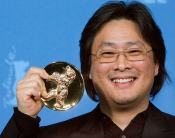 Park Chan-wook posa con el