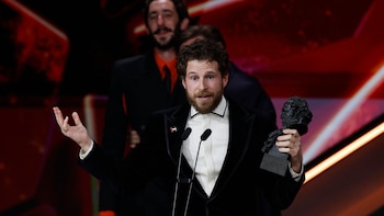 Álvaro Cervantes gana el premio