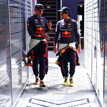 Sergio Pérez y Max Verstappen