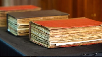 Los registros destacan contribuciones tanto