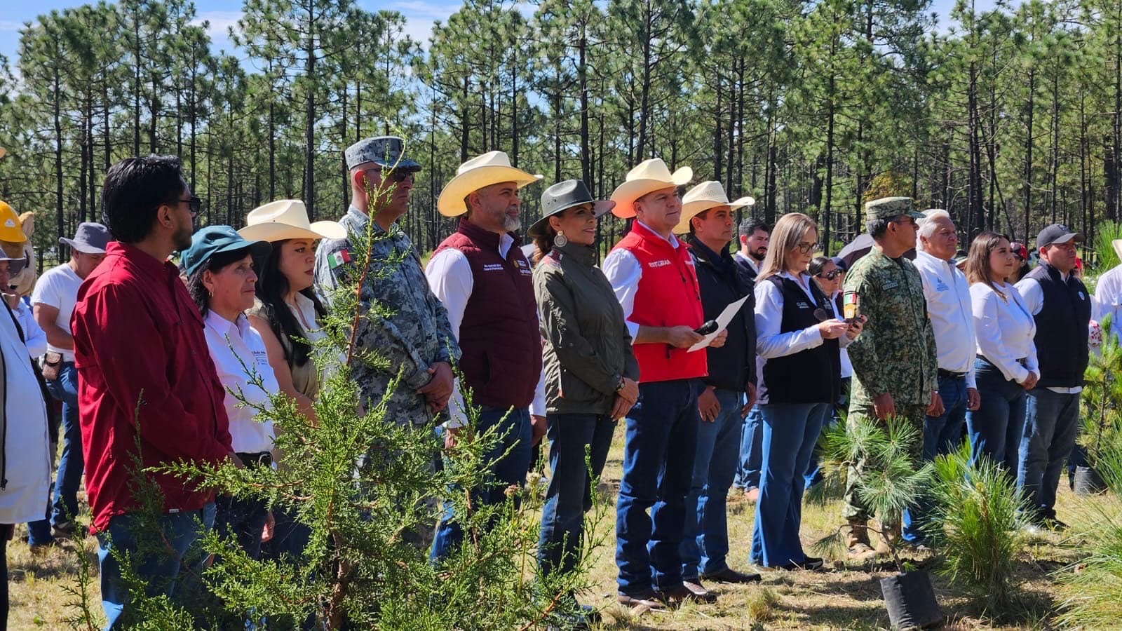 Lotería Nacional acompaña arranque de jornada nacional de reforestación en Durango