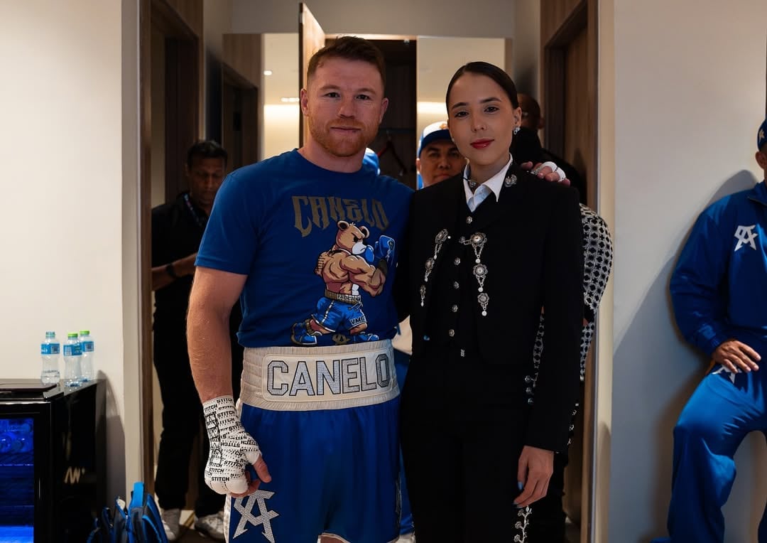 Para el jalisciense fue un acierto llevar a la cantante a interpretar el Himno Nacional Mexicano. (IG Canelo Álvarez)