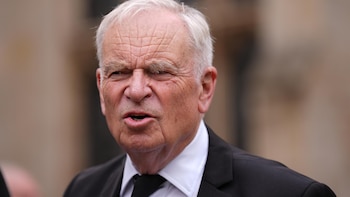 Muere el escritor y político británico Jeffrey Archer