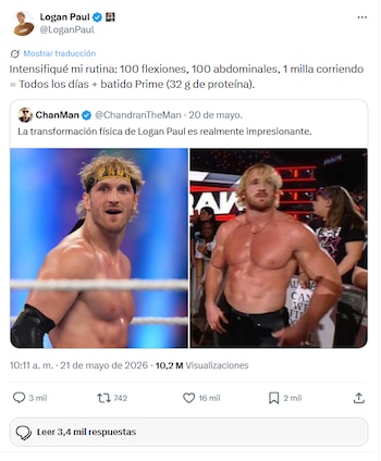 Dos imágenes de Logan Paul sin camiseta, lado a lado, mostrando su físico musculoso. En la izquierda con una bandana, en la derecha en un ring de lucha libre