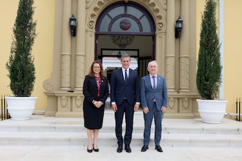 Representantes del Gobierno de Costa Rica y Luxemburgo durante el lanzamiento del programa COOPERA, en la Casa Amarilla de San José (Cortesía: @CRcancilleria).