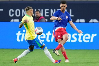 Brasil empató 1-1 con Brasil