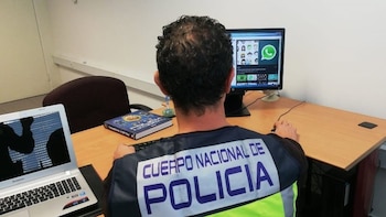 Detenido en Valladolid por intentar convencer a un niño para que le mandara fotos íntimas a través de un juego