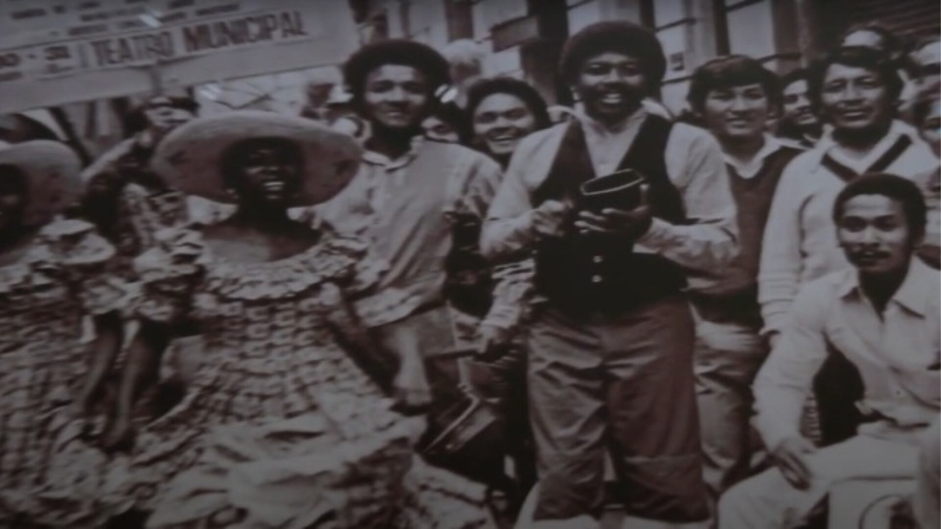 Cada 4 de junio se recuerda a Nicomedes Santa Cruz, figura clave del renacimiento afroperuano. Pero más allá de las conmemoraciones, persiste la invisibilización de un pasado que el relato oficial aún se resiste a incluir. (Difusión)