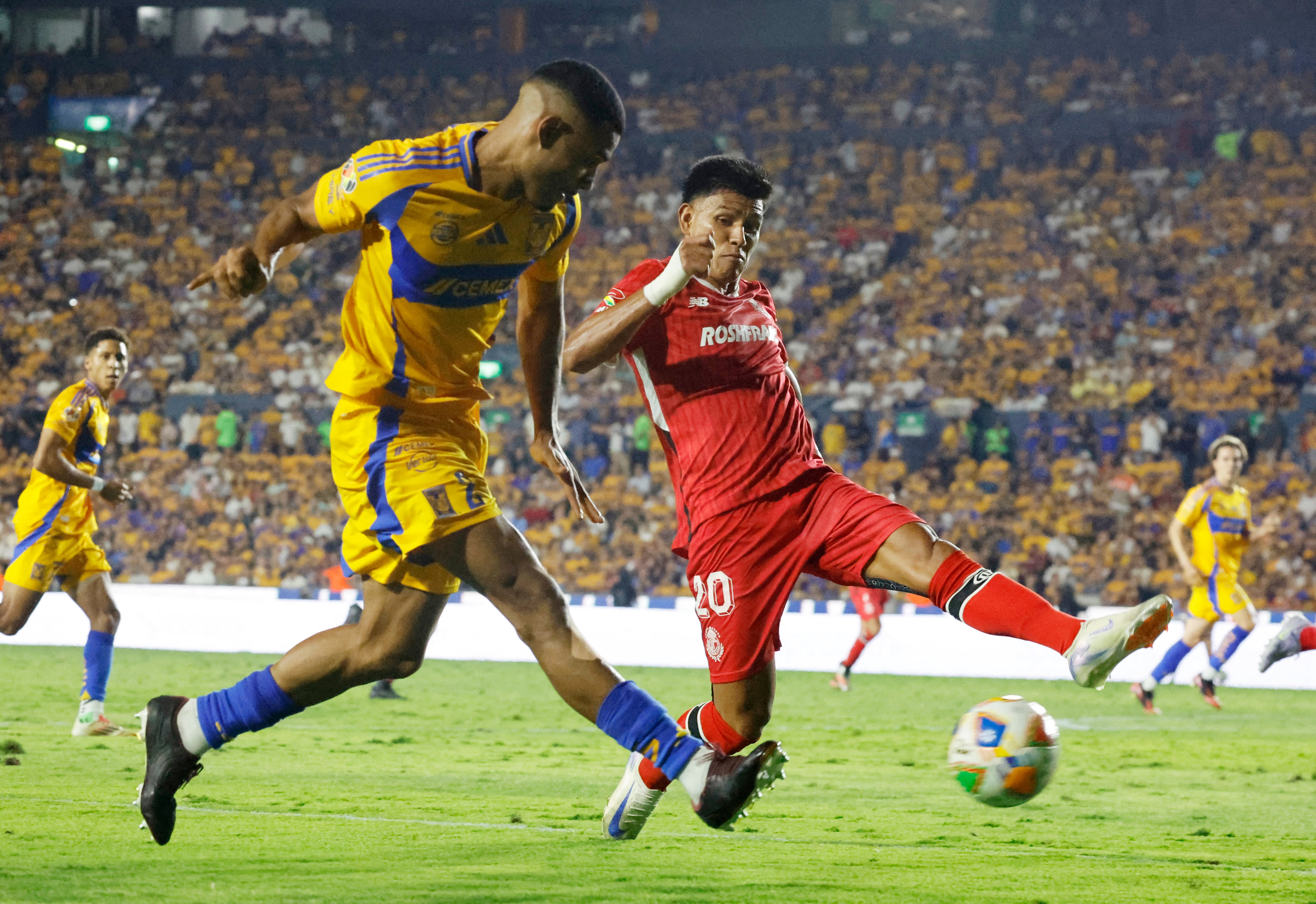 Ambos equipos se enfrentaron en la jornada 3 del Apertura 2025, dejando un marcador favorable para los felinos. REUTERS/Daniel Becerril