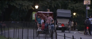 El Concejo Municipal de Nueva York evalúa modificaciones a las normas de los pedicabs en áreas turísticas (Captura de video)