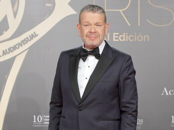 18/11/2019 Alberto Chicote deja la direcci�n gastron�mica de Yakitoro, que inicia etapa con el chef Luis �ngel P�rez.
MADRID, 1 (CHANCE) El cocinero madrile�o Alberto Chicote deja la direcci�n gastron�mica de Yakitoro para emprender nuevos retos profesionales, por lo que su relevo como jefe de cocina lo toma el chef Luis �ngel P�rez, seg�n ha informado el grupo de restauraci�n del televisivo chef en un comunicado.
POLITICA EUROPA ESPA�A SOCIEDAD