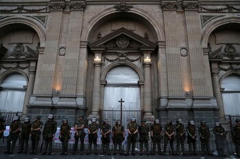 Las FFAA de Chile protegieron