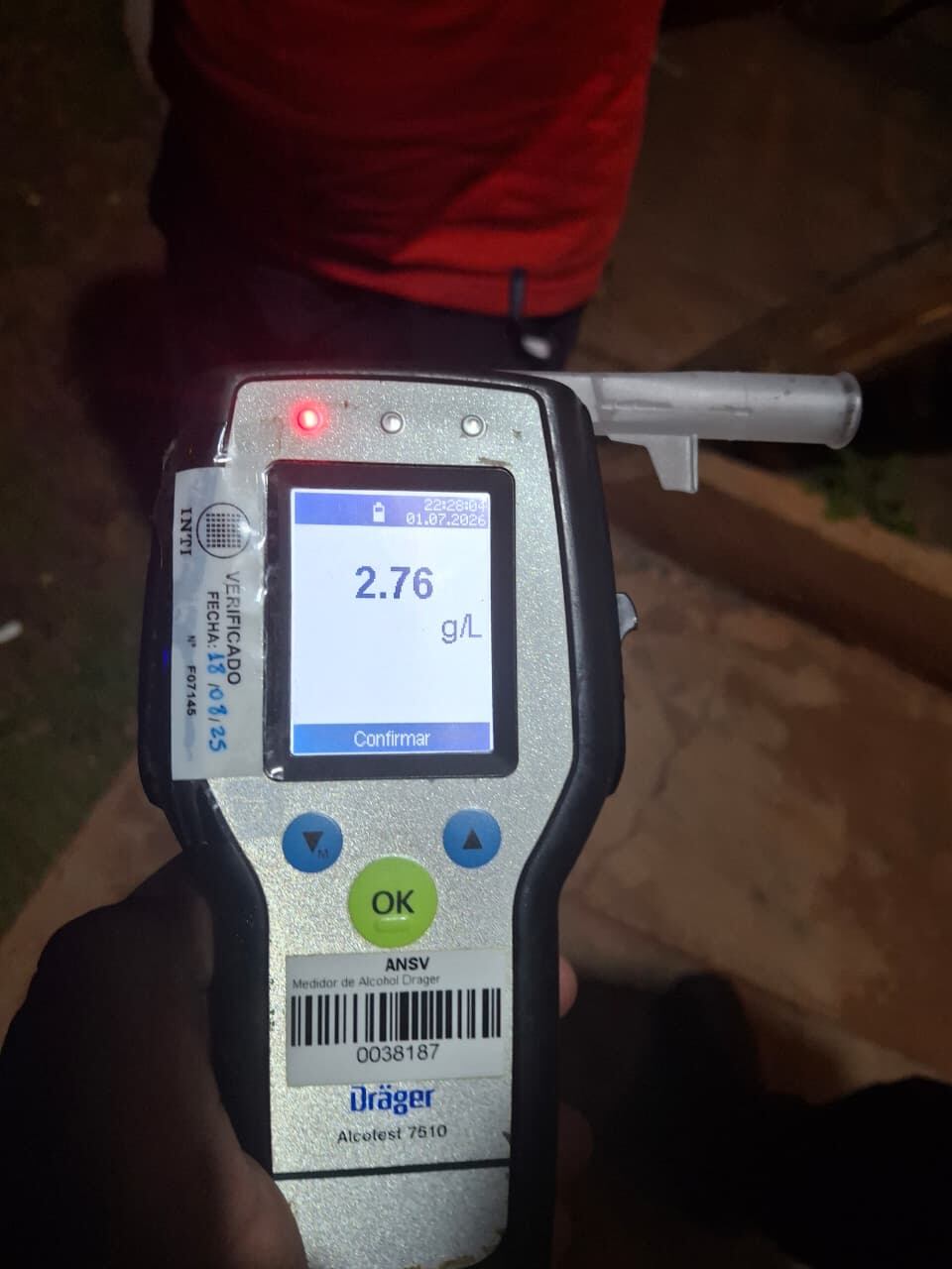 El hombre fue sometido a control de alcoholemia y presentaba un nivel de alcohol elevado