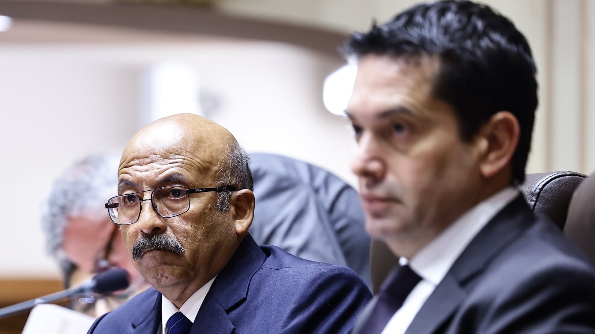 Óscar Reto exige a Miguel Torres corregir autógrafa de ley de facultades: “El Congreso no solo es el Senado”